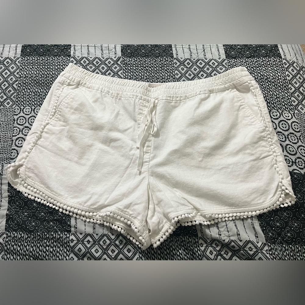 Women’s LOFT High Waist White Shorts with Pom-Pom Trim